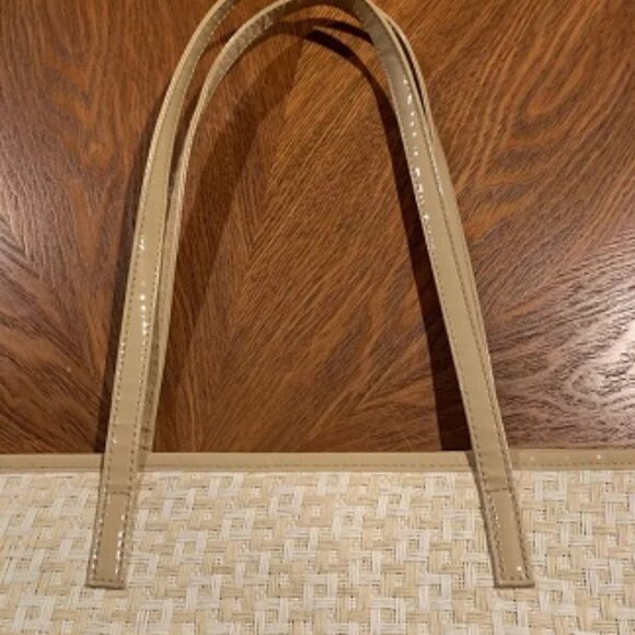 Jessica Simpson Tan Wolven Tote EUC - Picture 2 of 5